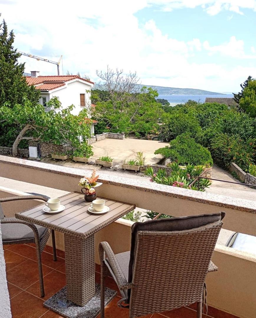 Guest House Helena Close To Beach Krk Town Exterior photo