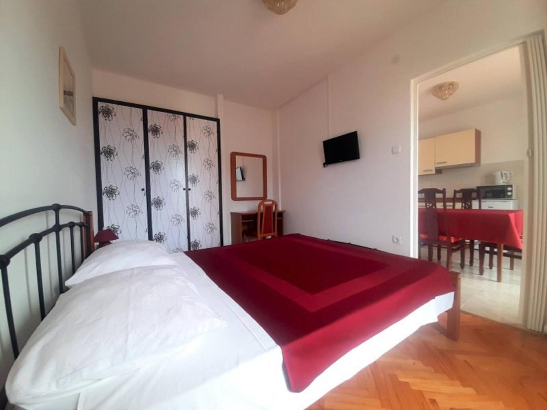 Guest House Helena Close To Beach Krk Town Exterior photo