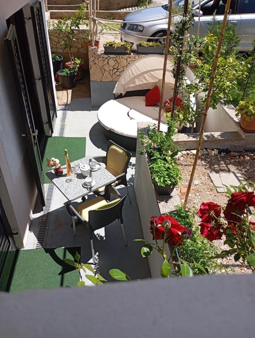 Guest House Helena Close To Beach Krk Town Exterior photo